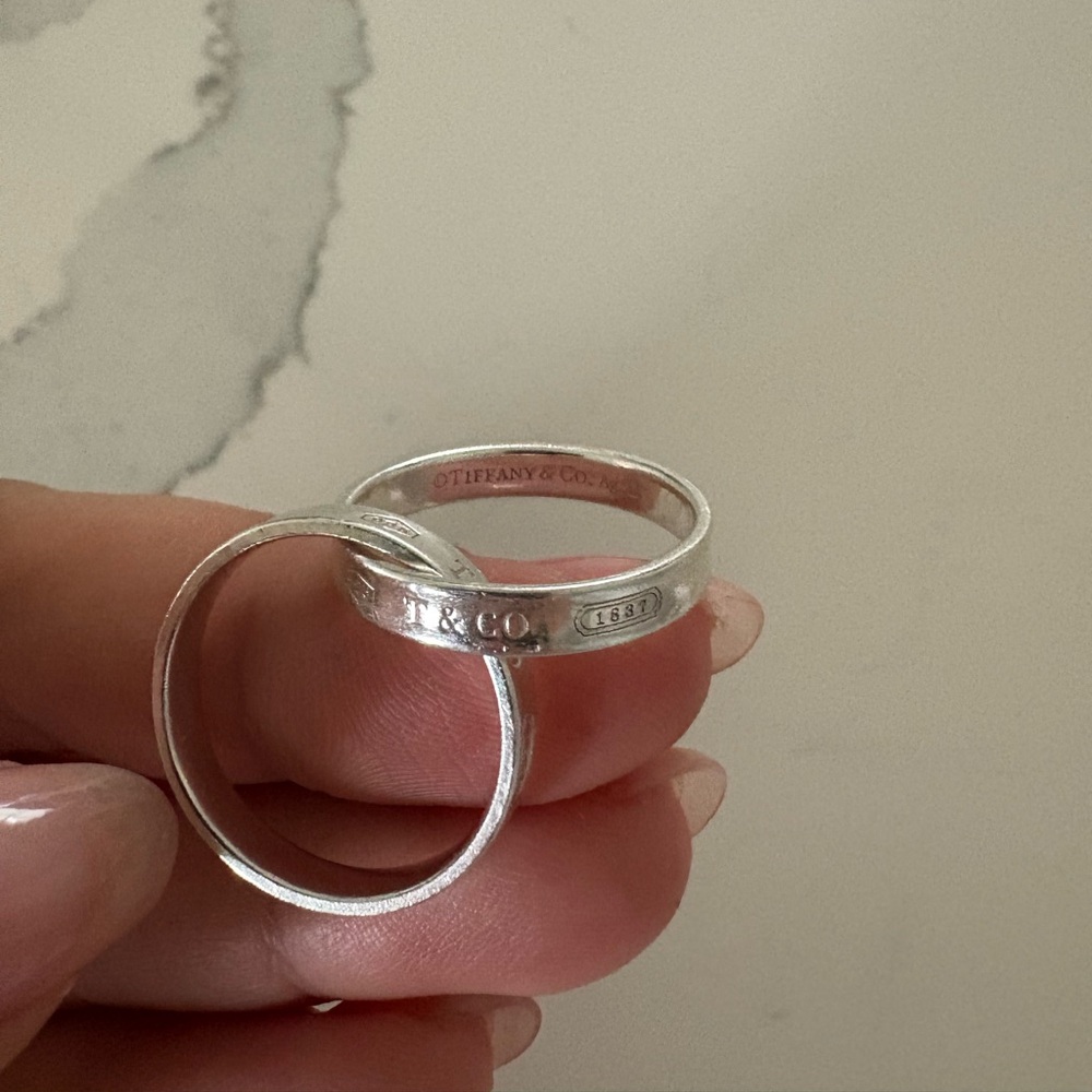 TIFFANY&Co. INTERLOCKING CIRCLES RING - Picture 4 of 4
